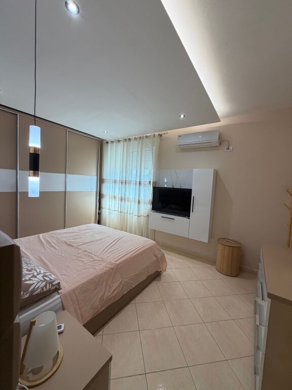 Shitet Apartament 2+1 Rruga Besim Alla