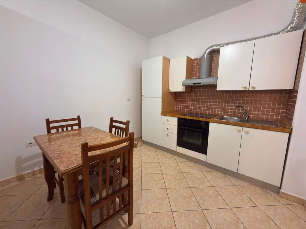 APPARTAMENTO 1+1 IN AFFITTO – ZJARRFIKËSJA, VLORË