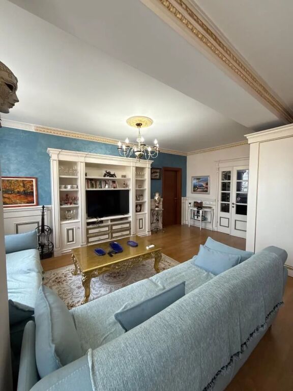 Apartament 2+1+2 per qira , Ish-Stacioni i Trenit !