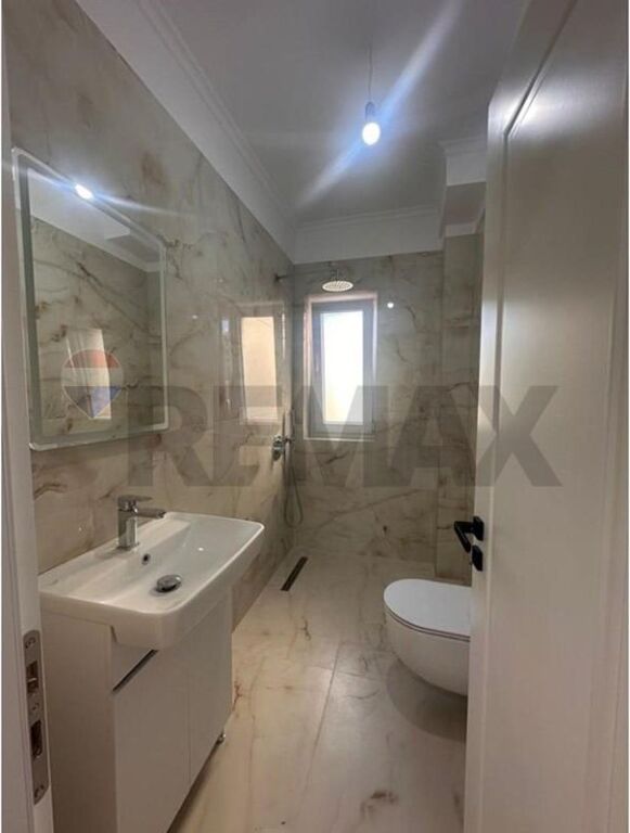 Shitet Apartament 1+1 te Shkolla e Kuqe