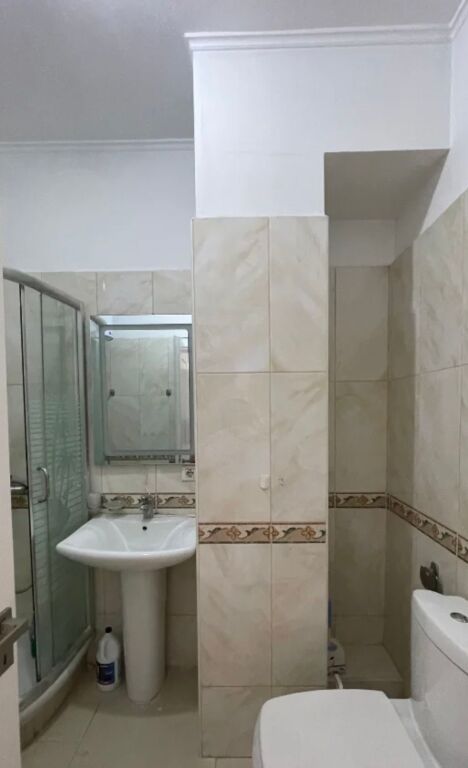 Apartament me qera 1+1 Qender