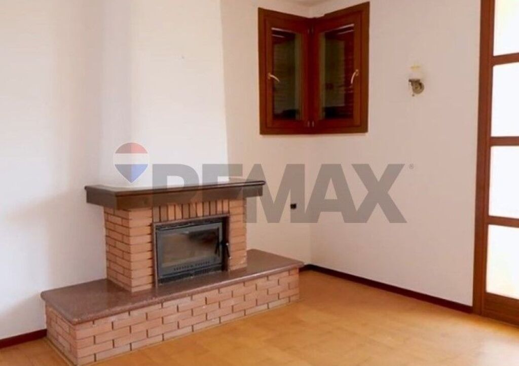 Vilë - Për Qira - Rruga Rinia, Elbasan  ID: 530581008-172