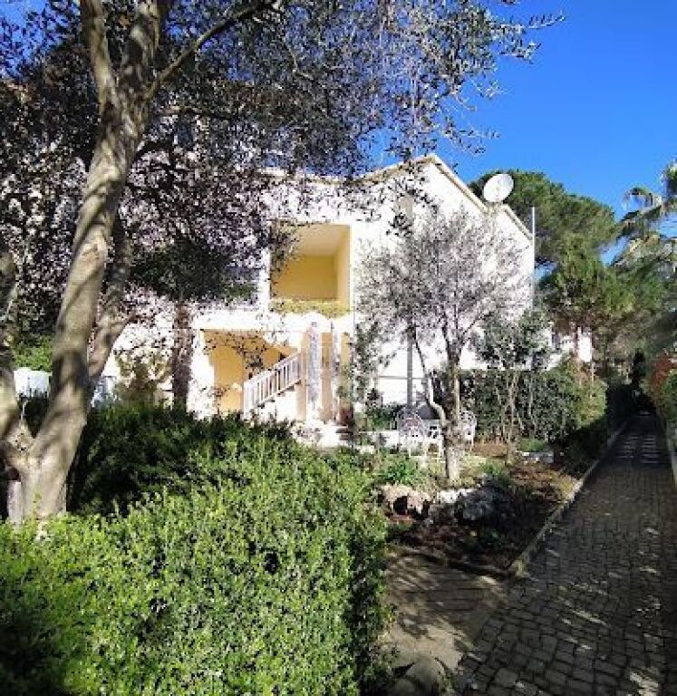 VILLA IN VENDITA – COMPLESSO TURISTICO LURA Baia di Lalzi  ID 5610
