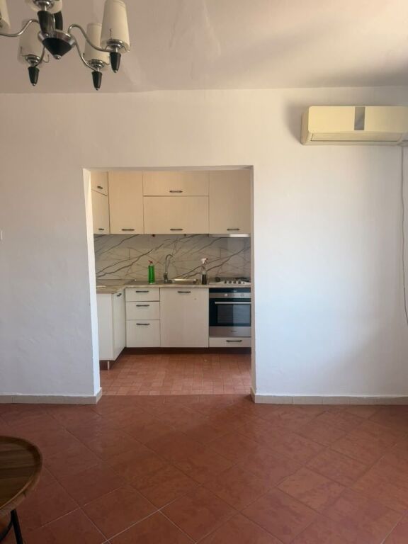 APARTMENT 1+1 45,000 LEKE DIBRES STREET