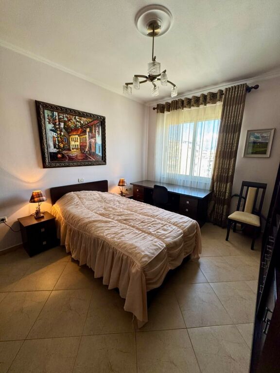 📣 AFFITTO Appartamento 2+1 Con Cucina Separata E 2 Posti Auto 📍 Kodra e Diellit, Vicino al Giardino Botanico ✨