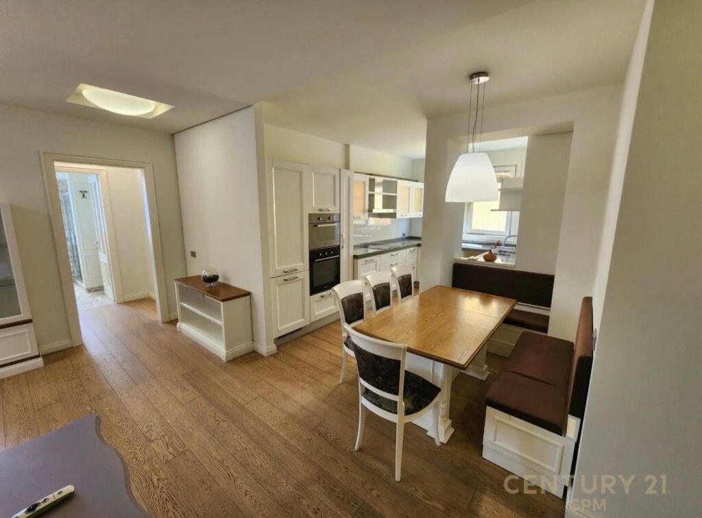 Apartment 2+1+2 for rent at Willson Square 1600€ | 120 m²