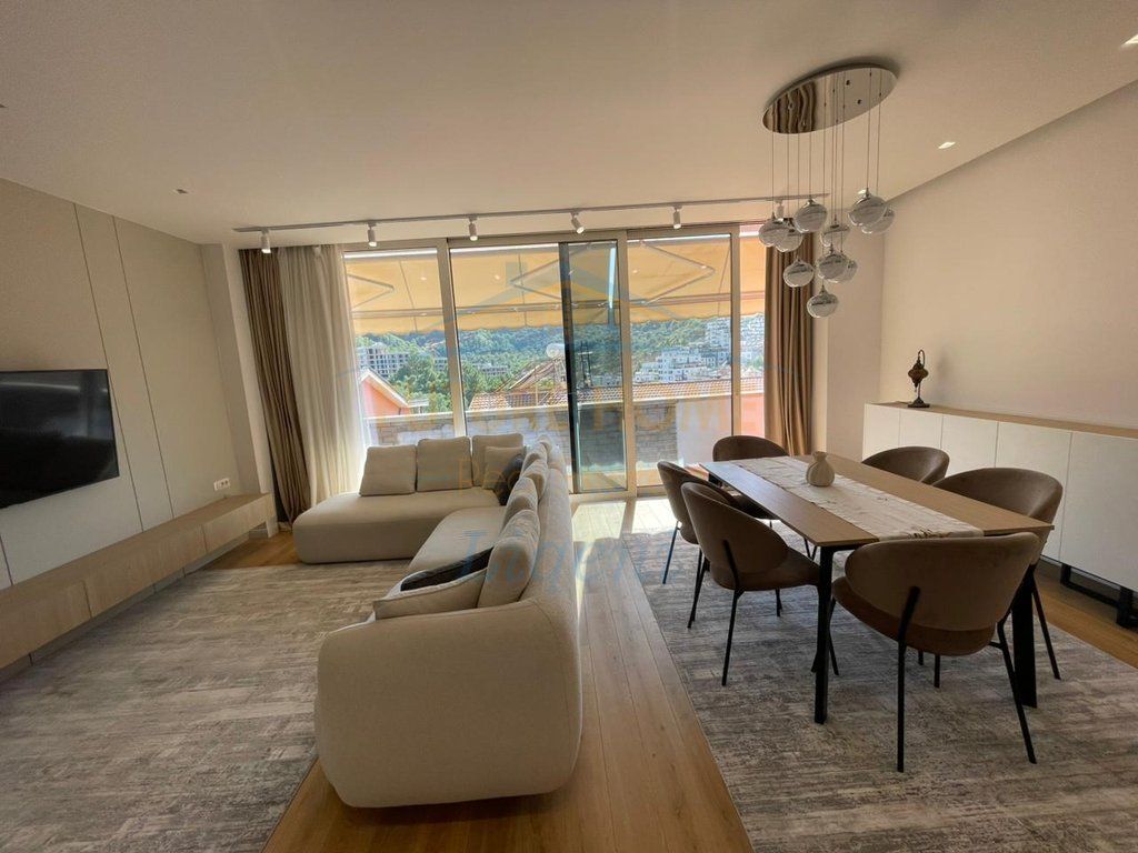 Affitto, Appartamento 2+1+ Posto Auto, Lago Secco, Tirana. LI69061