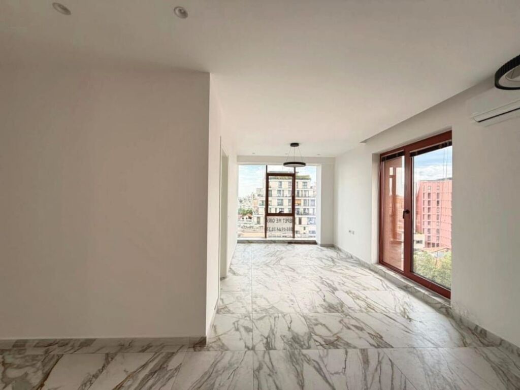 ME QERA AMB. BIZNESI💻: 2 AMB. PUNE 📍Rr. e Kavajes - Qender | 850€/Muaj - P. I Ri V.2025 - Kati.7 - SP.75m² | Buze Rr. Kryesore - 5 Min. Larg Qendres