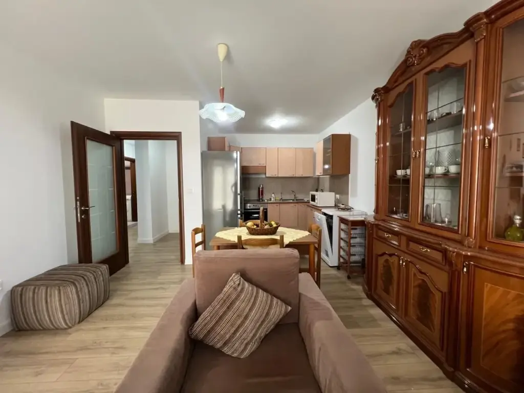 Apartment 2+1+2+🅿️ for rent, Commune of Paris!