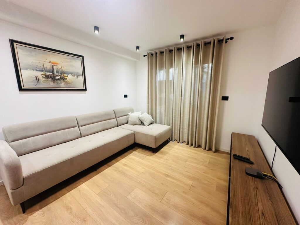 For rent 1+1 Dibra Street 500 thousand lek