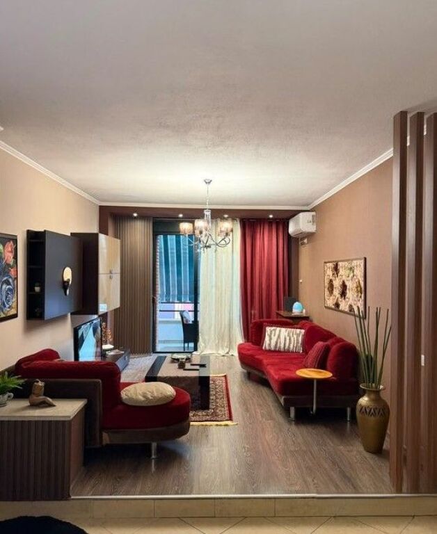 Apartament 2+1+2 per Qira ne Myslym Shyri 900 € /Muaj