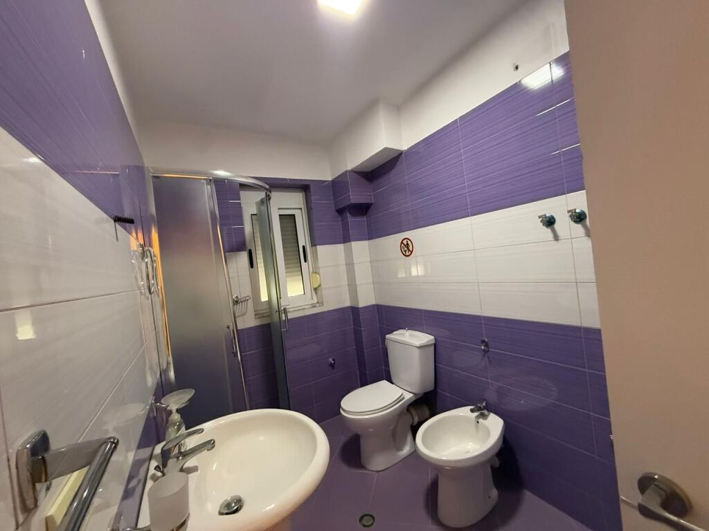 Apartament me Qira, për Biznes, Kati 1 (jo 0) — Rr. Myslym Shyri, Tiranë