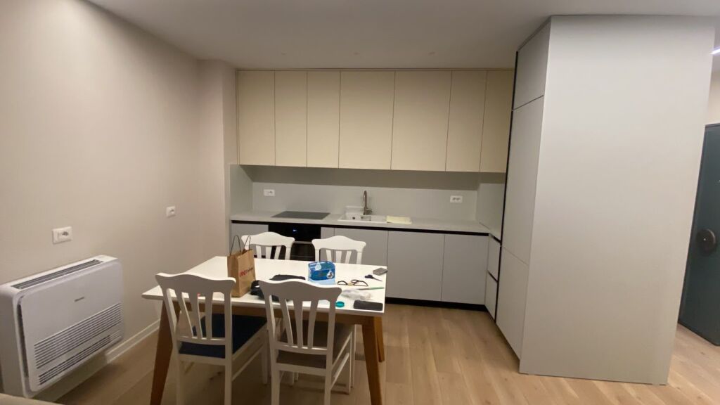 Jepet Me Qera Apartament 1+1+1 Post Parkimi + 1 Ballkon