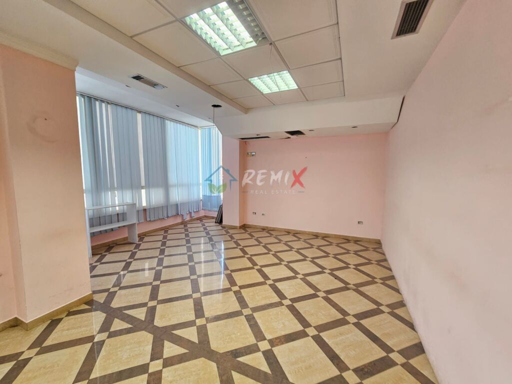 JEPET ME QERA AMBIENT BIZNESI - TOD TRUNGU DURRËS