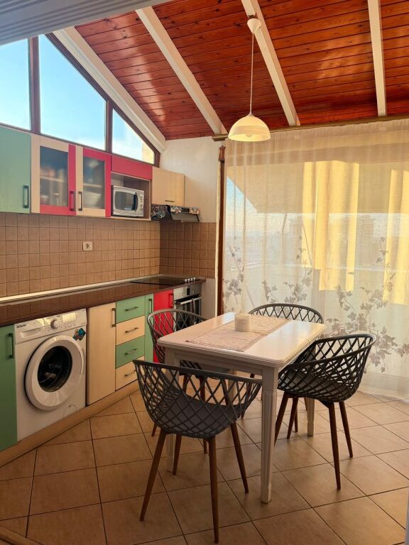 Qera | Apartament 1 + 1 | Rruga Fortuzi | 500 €/muaj