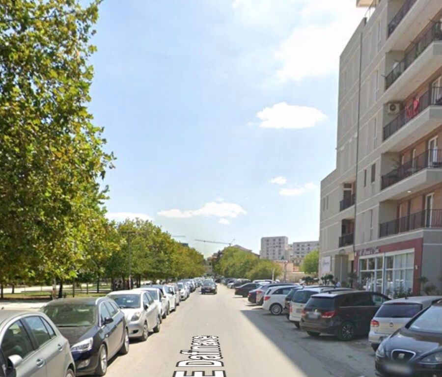 LOCALE COMMERCIALE IN AFFITTO – CAMPO DI AVIAZIONE