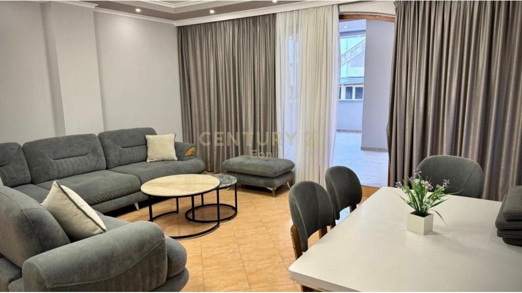 APARTAMENT 2+1+VERANDE PER SHITJE 50M LARG DETIT, NE NJE KOMPLEKS REZIDENCIAL GOLEM!!!