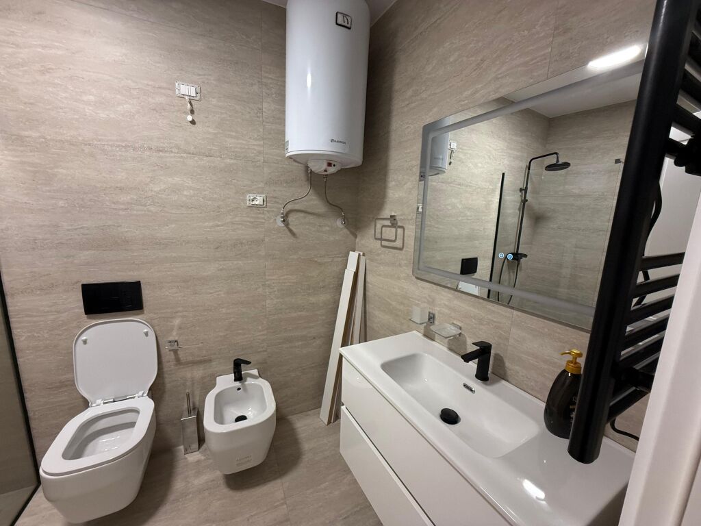 For Rent Apartment 2+1+2 + Storage | Lake View