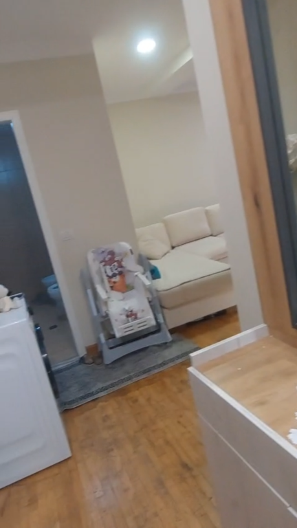 Apartament 1+1 per shitje tek Terminali Pallatet e Verdha !