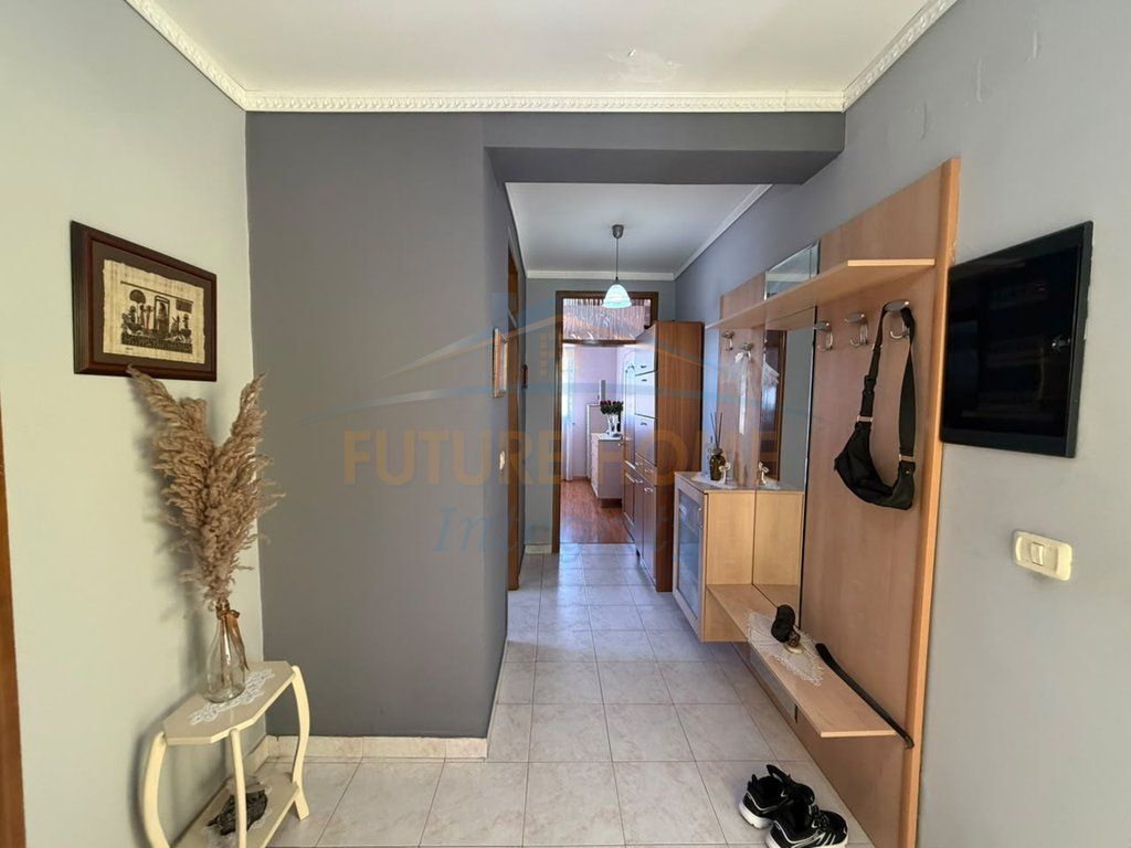 Vendesi in vendita, Appartamento 2+1, Via di Dibrë, Tirana.