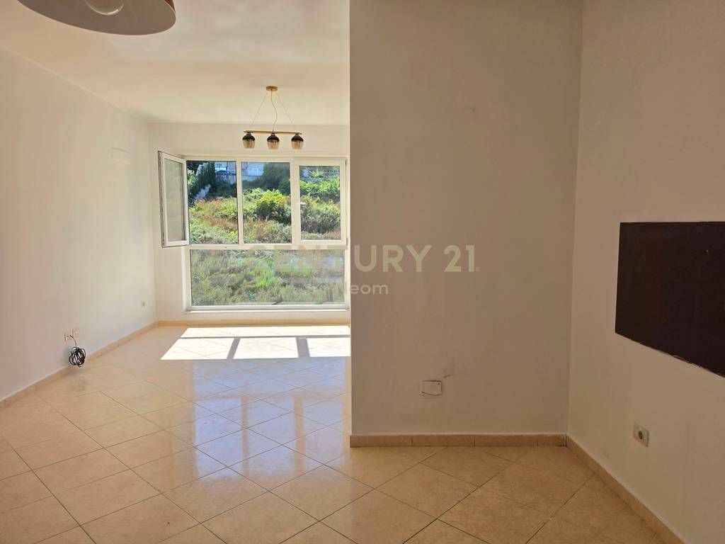 Appartamento 3+1+2 in vendita a Liqeni I Thate