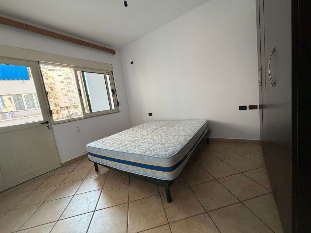 Affittasi appartamento 2+1+2, 21 Dhjetori, Tirana