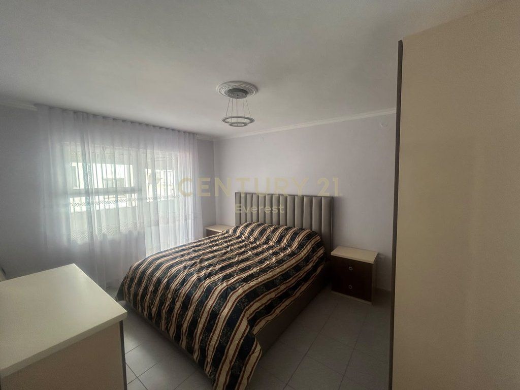 ISH STACIONI I TRENIT, JAPIM ME QIRA APARTAMENT 3+1