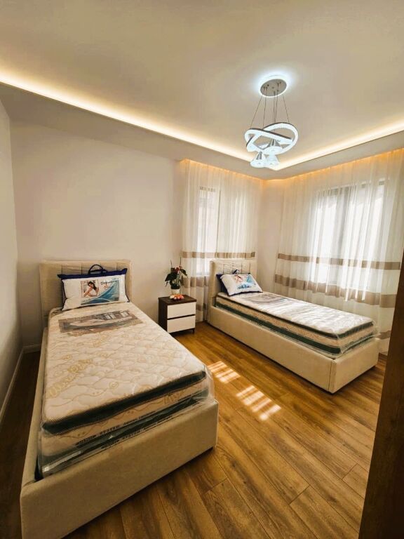 🏡VENDESI APPARTAMENTO 2+1+2 – PALAZZO CON FRECCIA
