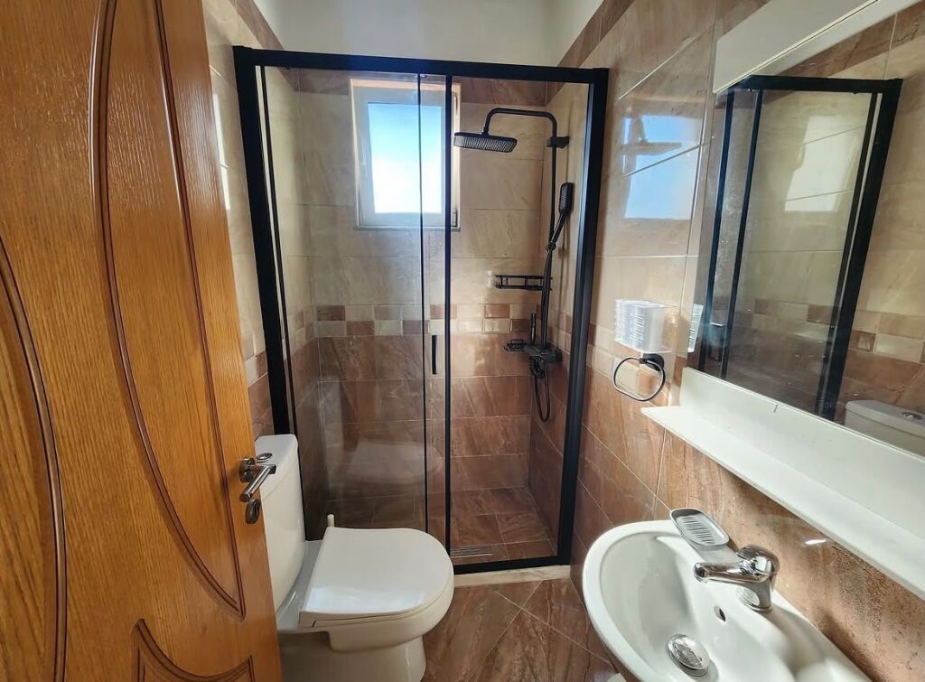 Apartament 3+1 me qira tek Liqeni i Thate, prane Spitalit te Kafsheve