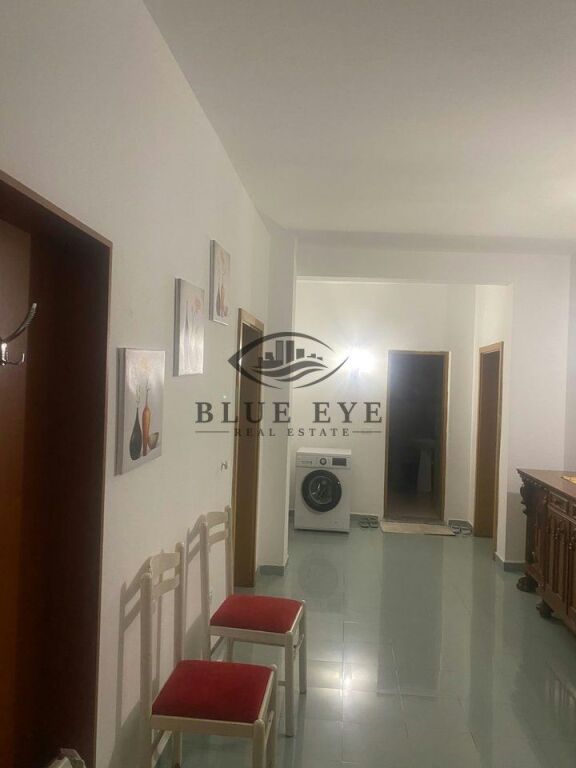 Jepet me Qira Apartament 2+1 për Studentë – Afër Albanian College!