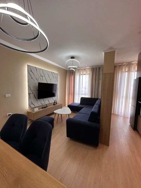 Apartament per qira 2+1+parkim ne Selite cmimi 600 Euro