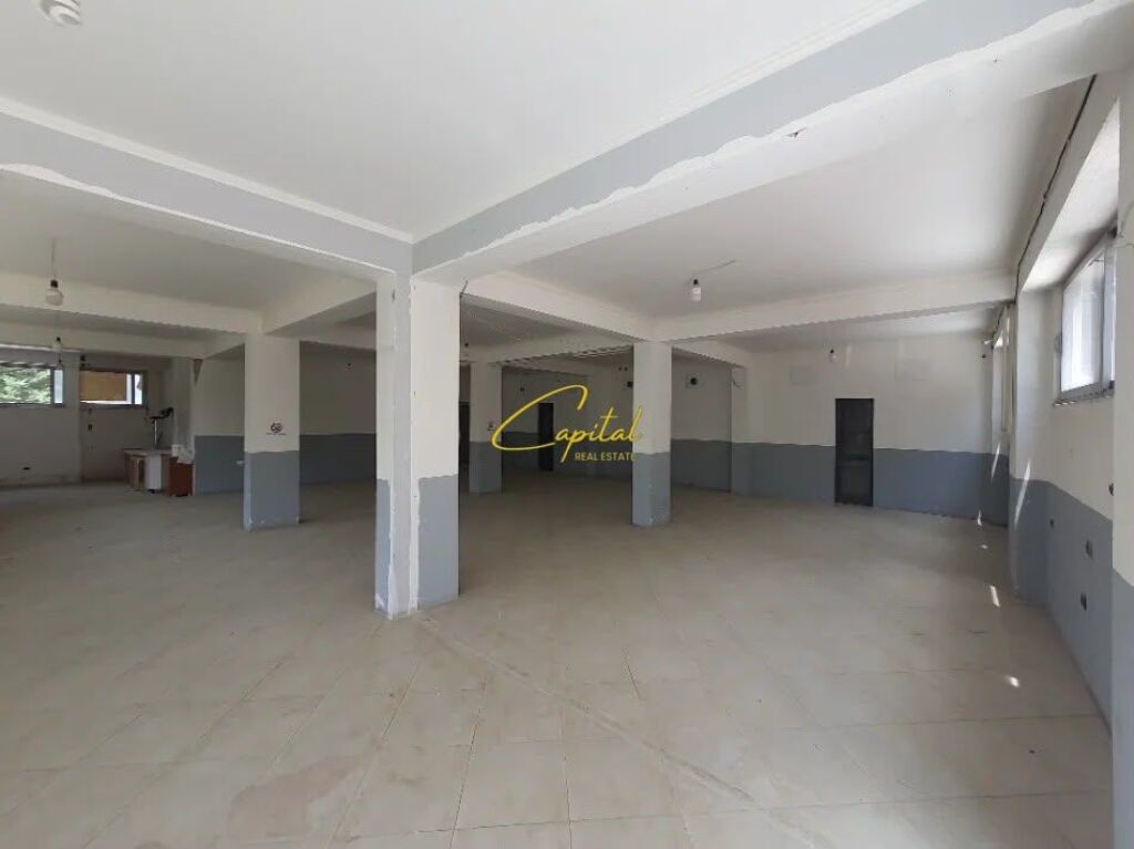 AMBIENTE COMMERCIALE IN AFFITTO 140 M2 ALI DEMI 550 EURO