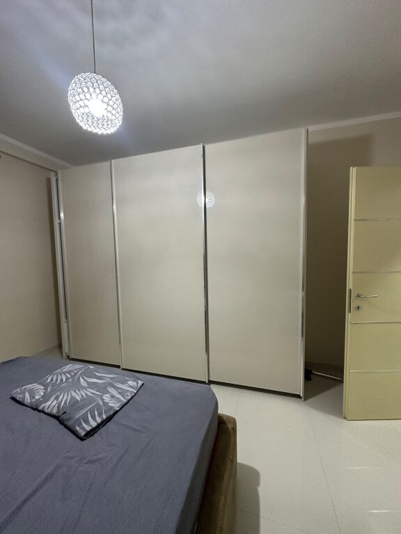 Astir jepet me Qira apartment 2+1+2i mobiluar