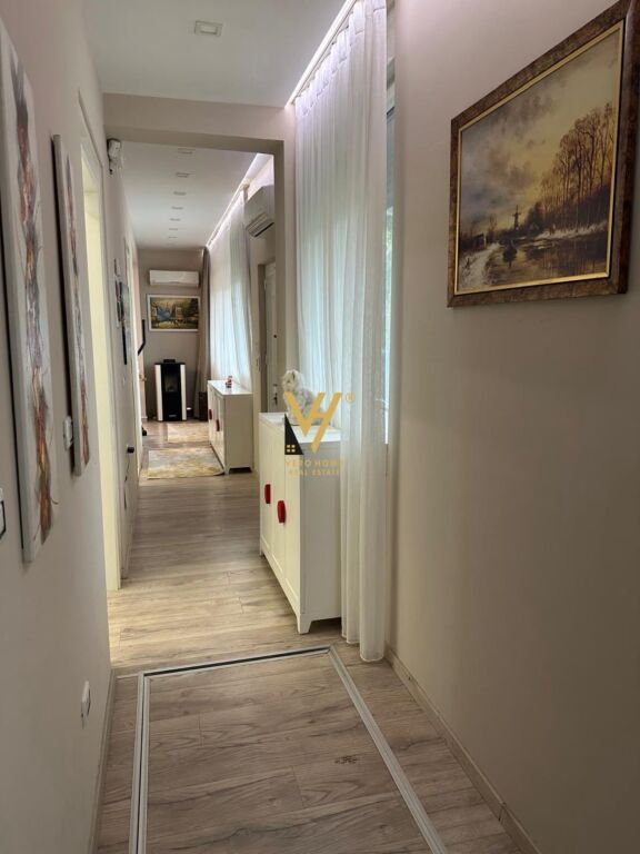 JEPET APARTAMENT 2+1+2 ME QIRA TE RR.SULEJMAN DELVINA 900 EURO