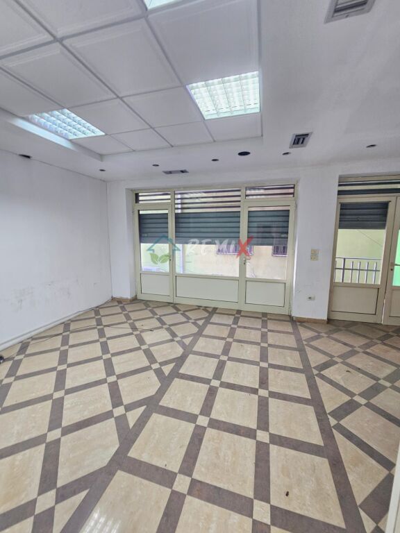 AMBIENT BIZNESI PËR  SHITJE – TOD TRUNGU, DURRËS
