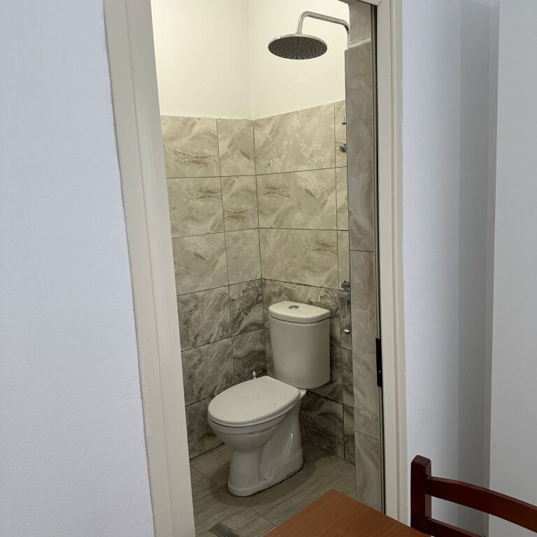 Monolocale in affitto- Economico- Via Elbasan- Tirana