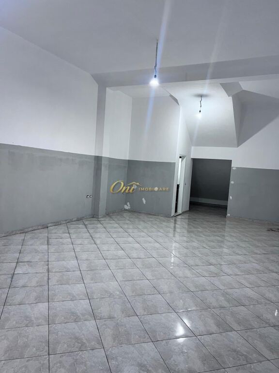 FIER VENDITA NEGOZIO 70M2