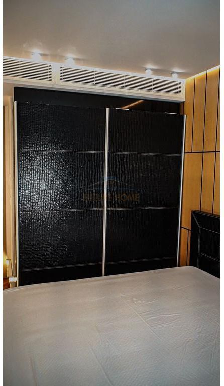 Shitet, Apartament Luxury 2+1+2, Komuna e Parisit, Tiranë.