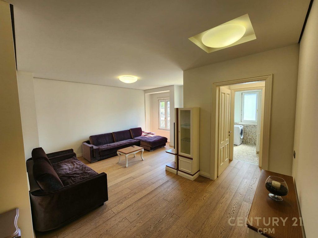 Appartamento 2+1+2 in affitto a Piazza Willson 1600€ | 120 m² 1.600 € /Mese