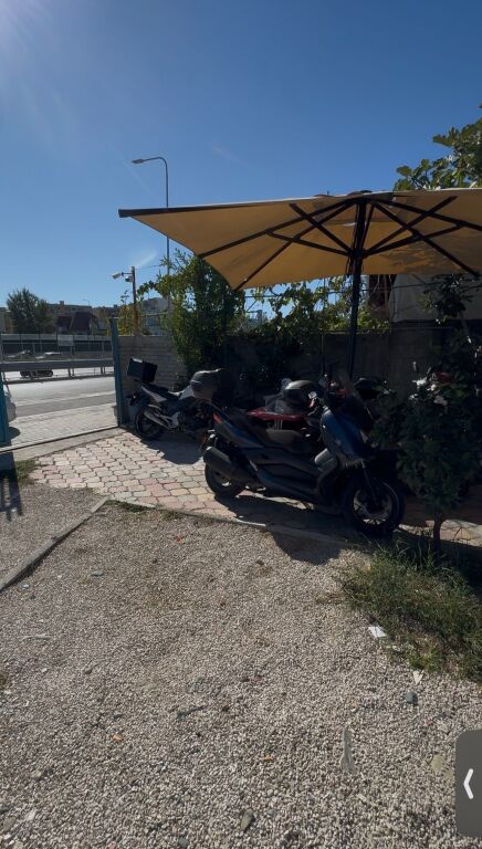 TERRENO 300 m² + OGGETTO IN AFFITTO – LAPRAKË