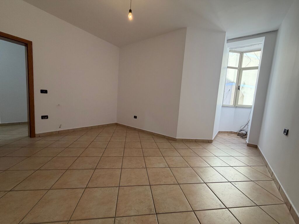 Affittasi appartamento 2+1+2, 21 Dhjetori, Tirana