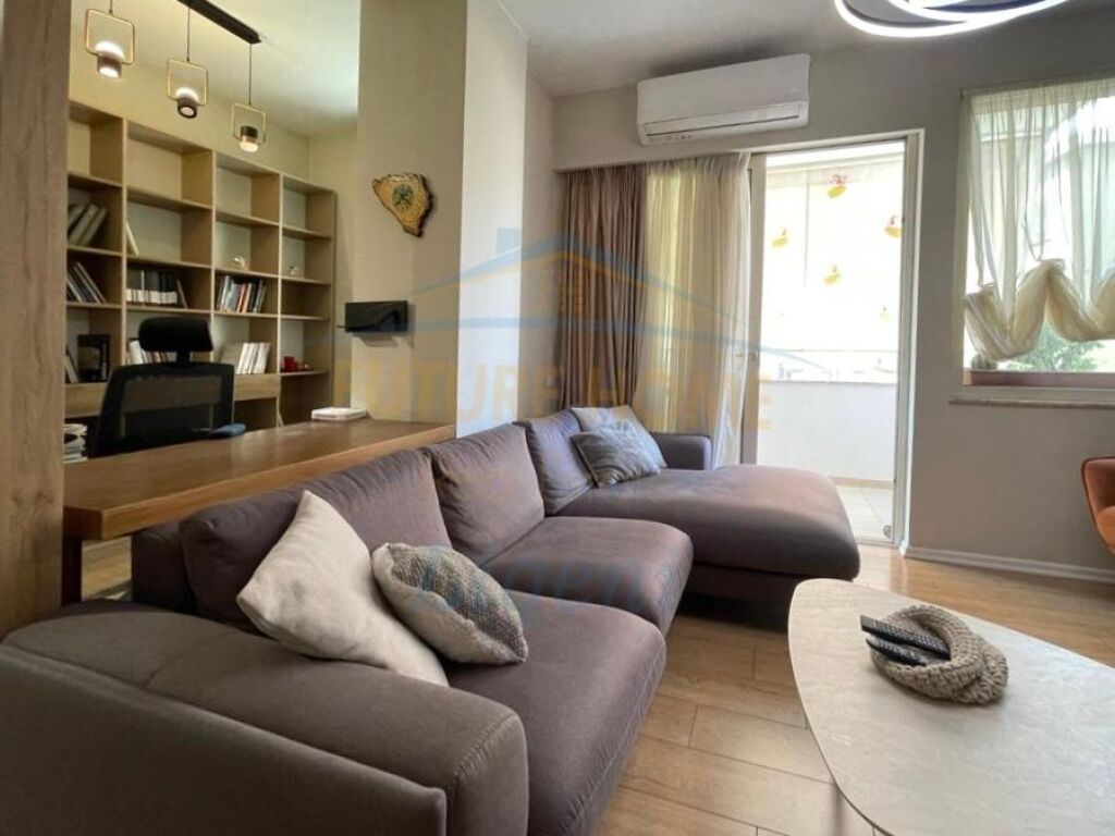 Rent, Apartment 2+1, Electric Market, Tirana