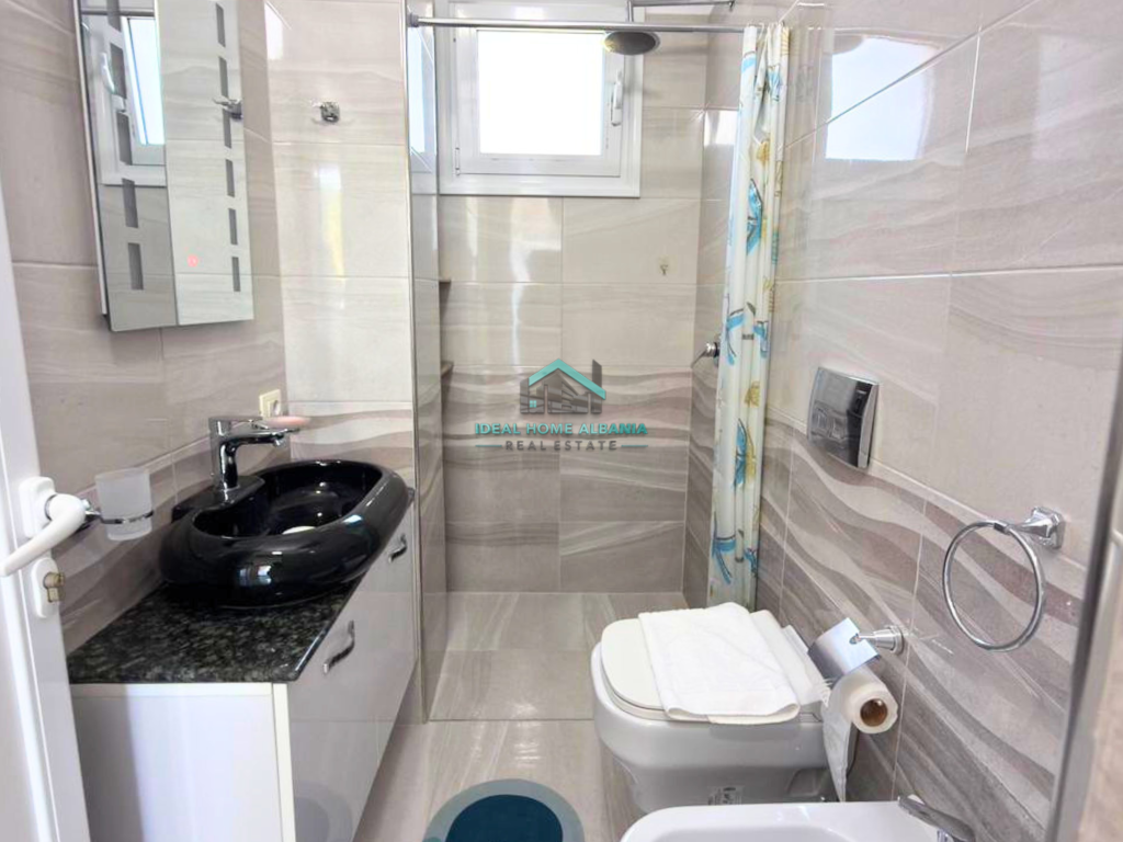 Jepet me qera kati i 2-të i një vile private – Bishti i Kalldrëmit, Vlorë