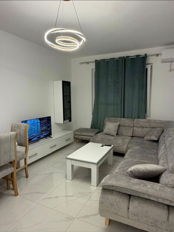 Apartment 1+1 for rent in Kamez