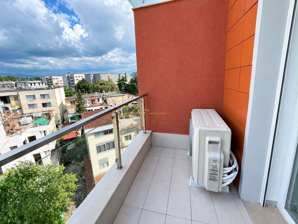 VIA ELBASAN APPARTAMENTO IN AFFITTO 2+1+2