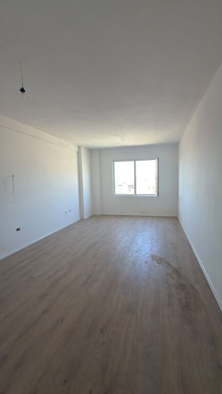 Apartment for sale 2+1+2 with 🅿️ Paskuqan