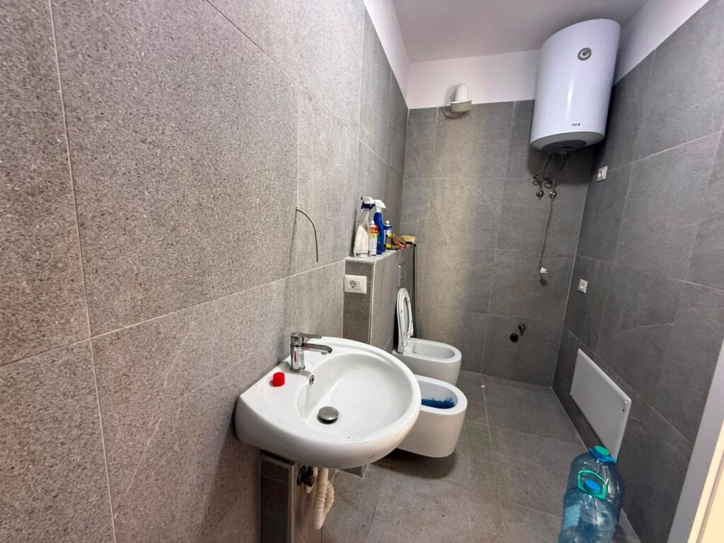 Office for Rent 2+1 Near Pharmacy 10 (ID BZ21057) Tirana