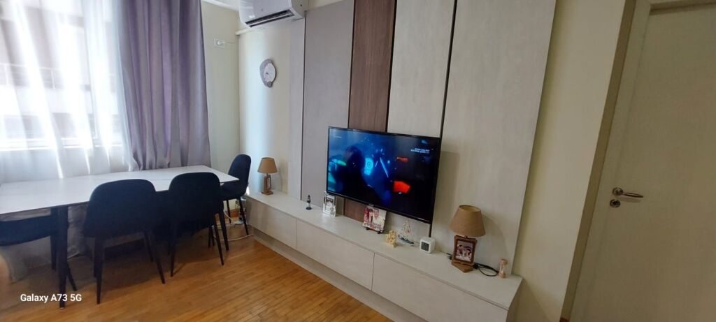 Shitet Apartament 1+1