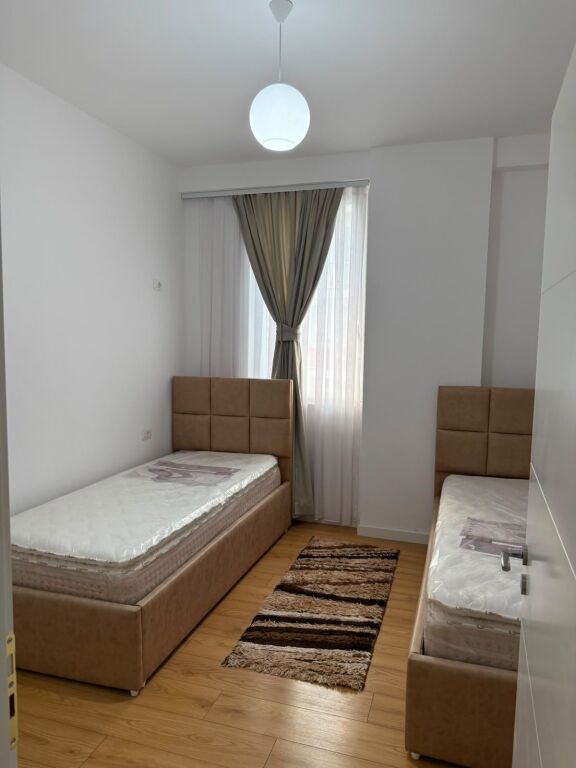 Apartament 2+1 per qira te Bulevardi Kashar