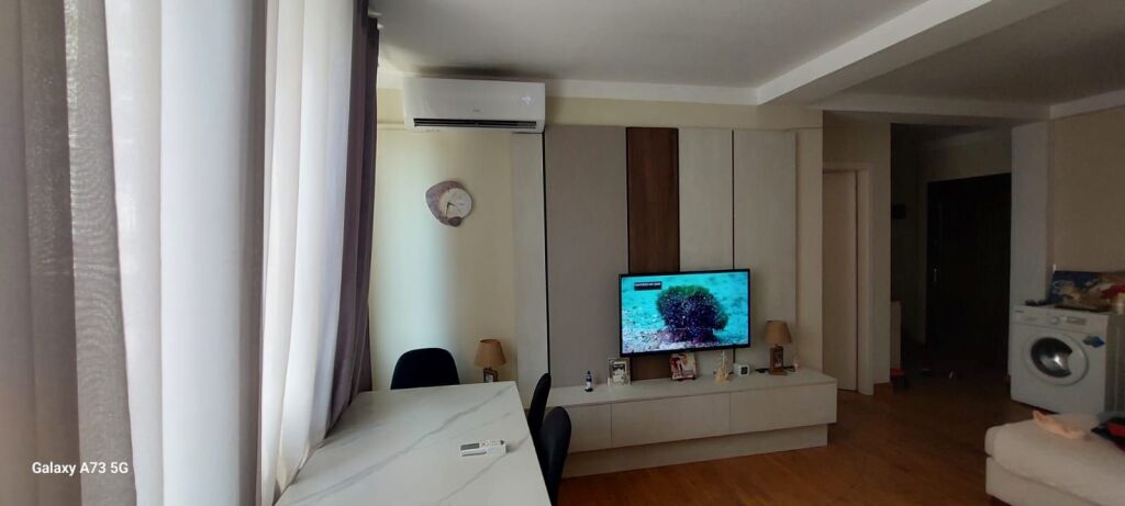 Shitet Apartament 1+1